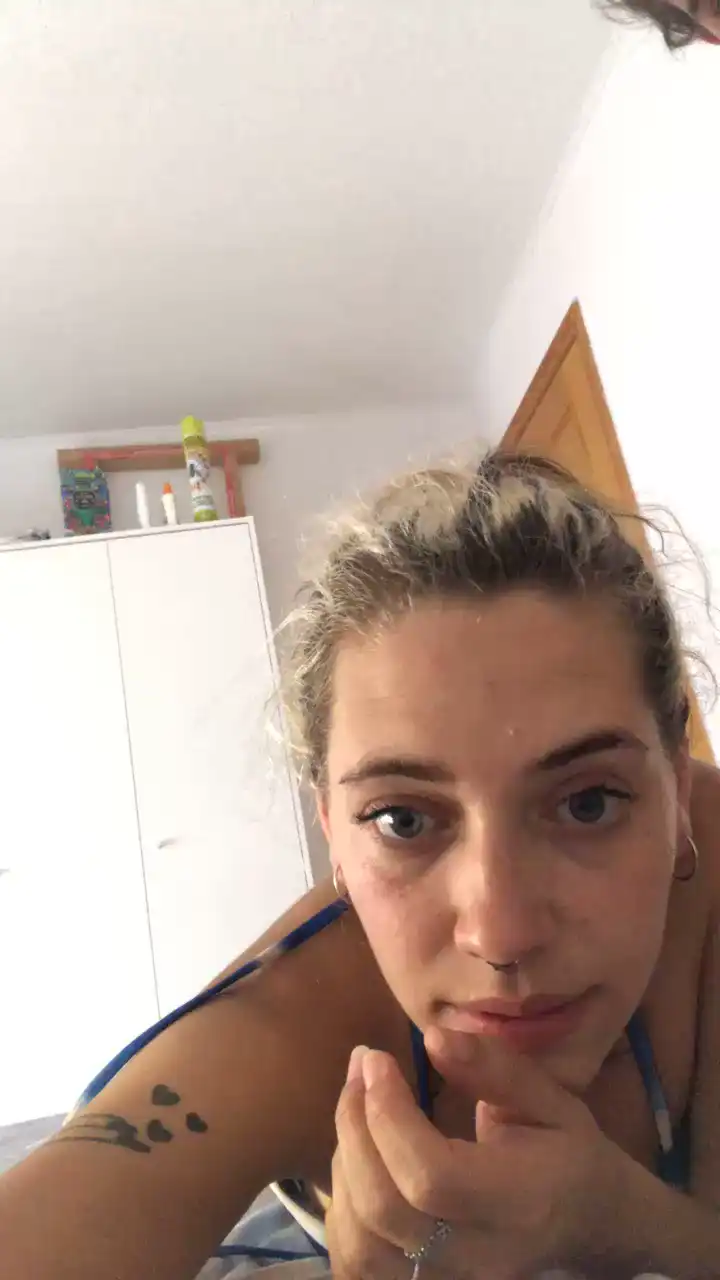 Iaquisx22 – [Cam4] Livecam Home Alone Spy Video – 2025-07-22 13:15:29
