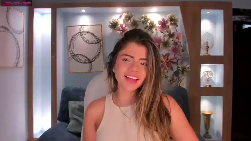 Juliebelle – [Bongacams] First Time Sexy Sister Webcamsex – 2025-03-27 04:57:37