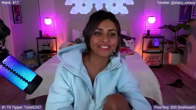 Stacy_x3 – [Myfreecams] Doggy Cam Clip Gets Dirty – 2025-08-23 15:23:30
