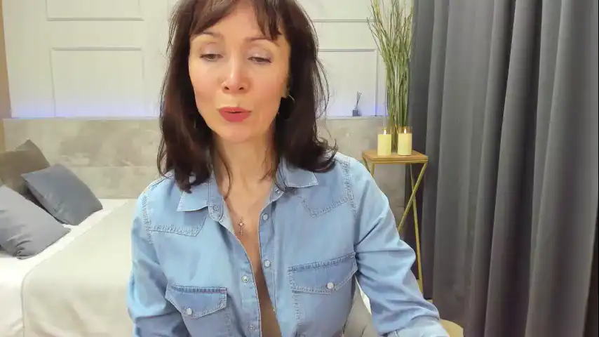 Mariagold – [Chaturbate] Awesome Webcamchat Crazy – 2025-05-28 23:23:06