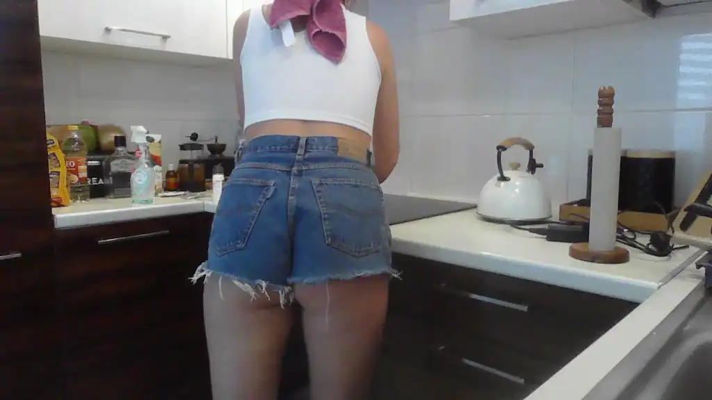 Kasiaa_34_ – [Showup] Webcam Model Beautiful Ass – 2025-01-06 08:02:18