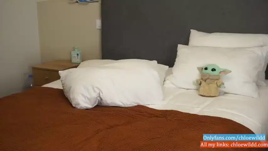 Chloewildd – [Chaturbate] Nice Boobs Web Model Gets Lucky – 2025-10-06 03:45:03