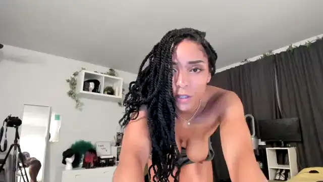 Frankiiy_ – [Myfreecams] Awesome Wild Babe Webcam Model – 2025-11-05 18:44:46