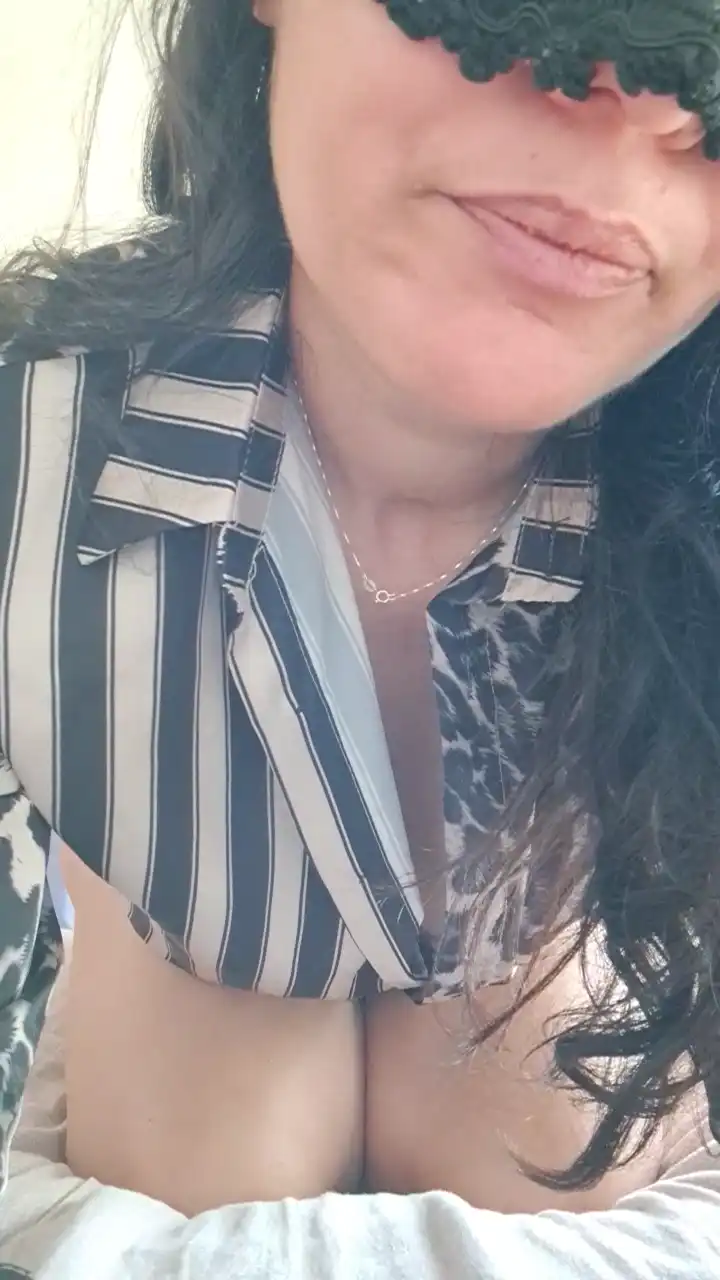 Sisi188 – [Cam4] Doggy Chica Naughty – 2025-05-18 02:20:49