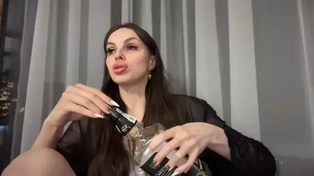 Uglygirl_ – [Myfreecams] Webcam Model Webcam Privat Zapisi – 2025-10-07 21:46:46