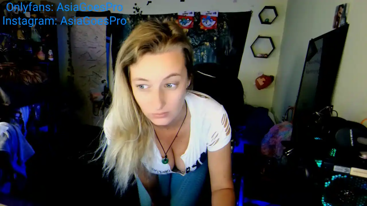 Asiagoespro – [Bongacams] Awesome Prostitetus Ride – 2025-10-13 04:26:27