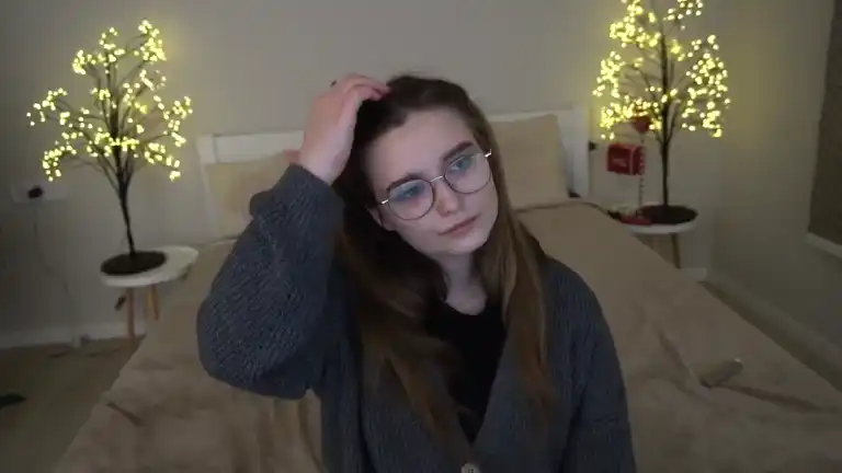 Magicpeachh – [Streamate] Camgirl Get Fucked Webcam Goddes – 2025-04-28 10:51:28