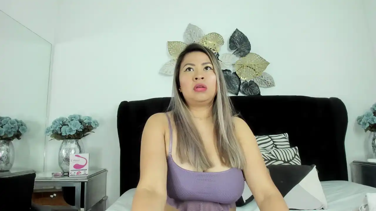 Valeriaafranco – [Xlovecam] Huge Dick Awesome – 2025-07-01 23:12:47