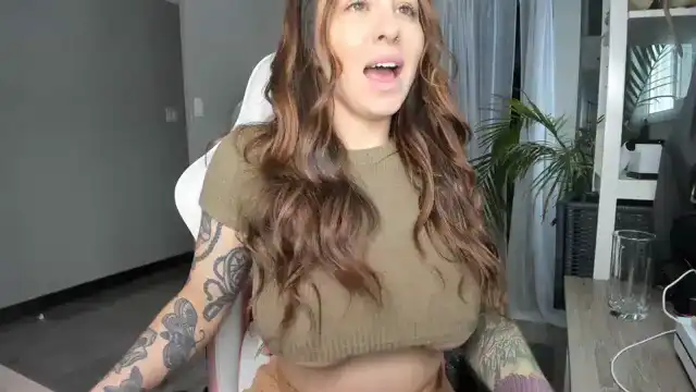 Victoria_ – [Myfreecams] Spy Suck Dick Nora – 2025-01-24 00:02:41