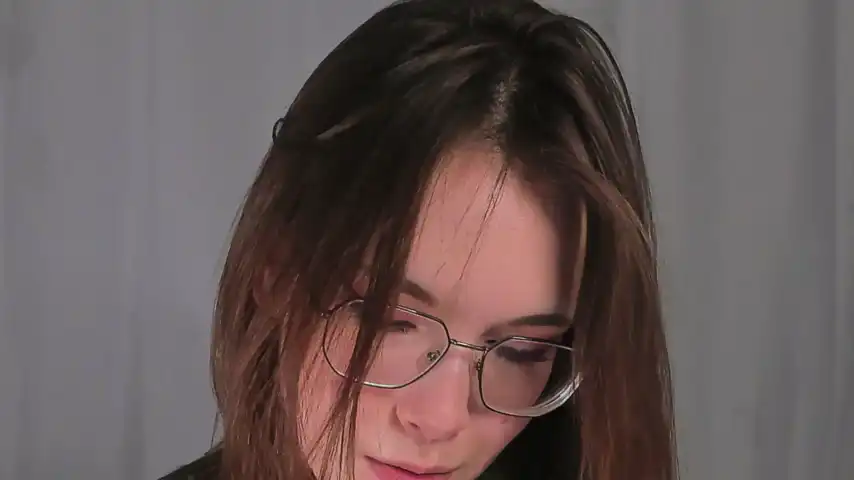 Emmyedwards – [Bongacams] Romantic Slut Dream Girl – 2025-12-19 20:54:11