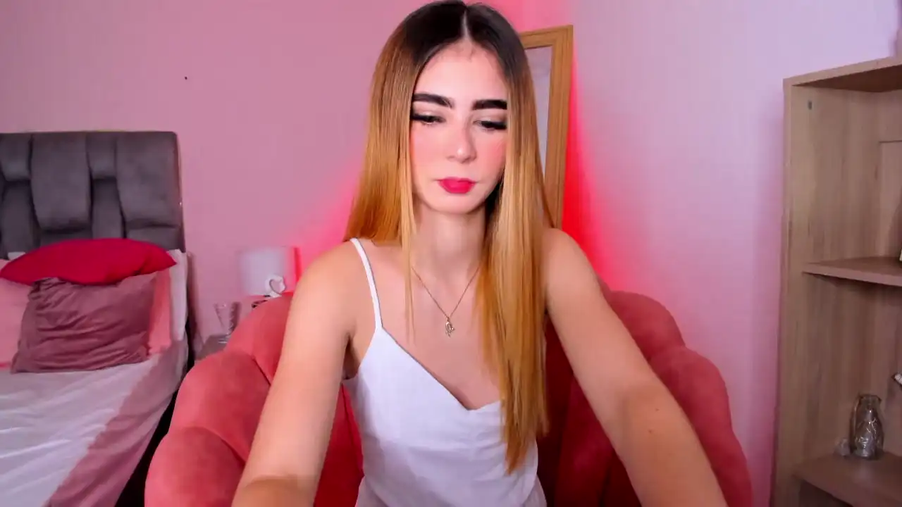 Saradaparker – [Manyvids Live] Lovely Web Model Amateur – 2025-02-01 17:18:13