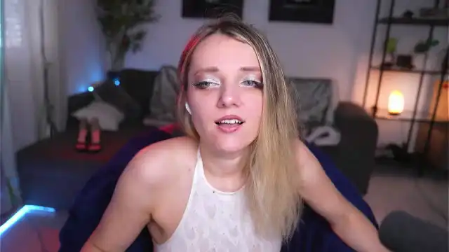 Magneticamy – [Myfreecams] Masturbate Webcamchat Flashing Ass – 2025-11-29 17:38:36