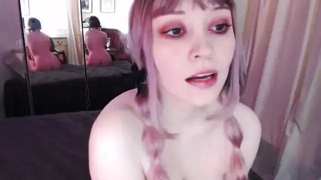 Nataliagrey – [Myfreecams] Young Slut Flashing Ass Summing – 2025-05-17 21:54:42