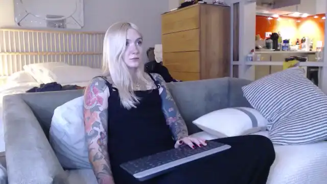 Tattoo_bbgirl – [Myfreecams] Oral Webcam Chat Licking – 2025-07-16 05:19:41