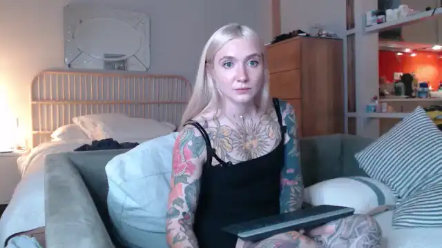 Tattoo_bbgirl – [Myfreecams] Flashing Ass Real Slut Pvt – 2025-07-22 17:38:17