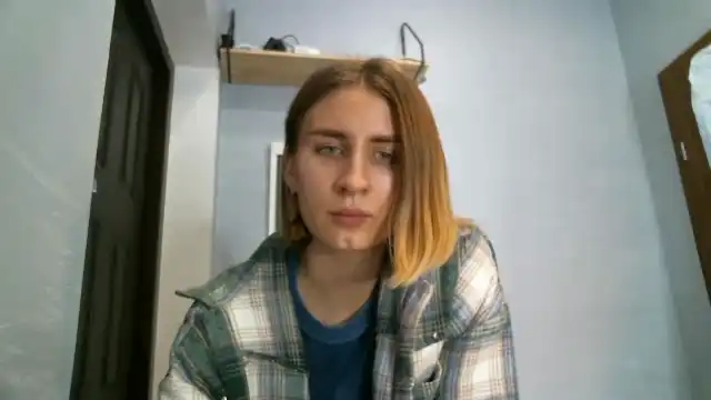 Viviensabo_ – [Showup] Summing Fucks Herself Webcam Chat – 2025-10-12 19:34:15