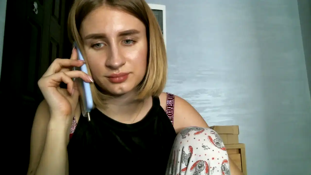 Viviensabo_ – [Showup] Camwhores Pretty Face Cam Show – 2026-07-17 01:39:09