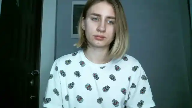 Viviensabo_ – [Showup] Incredible Women Slut Mouth – 2025-02-27 12:14:59