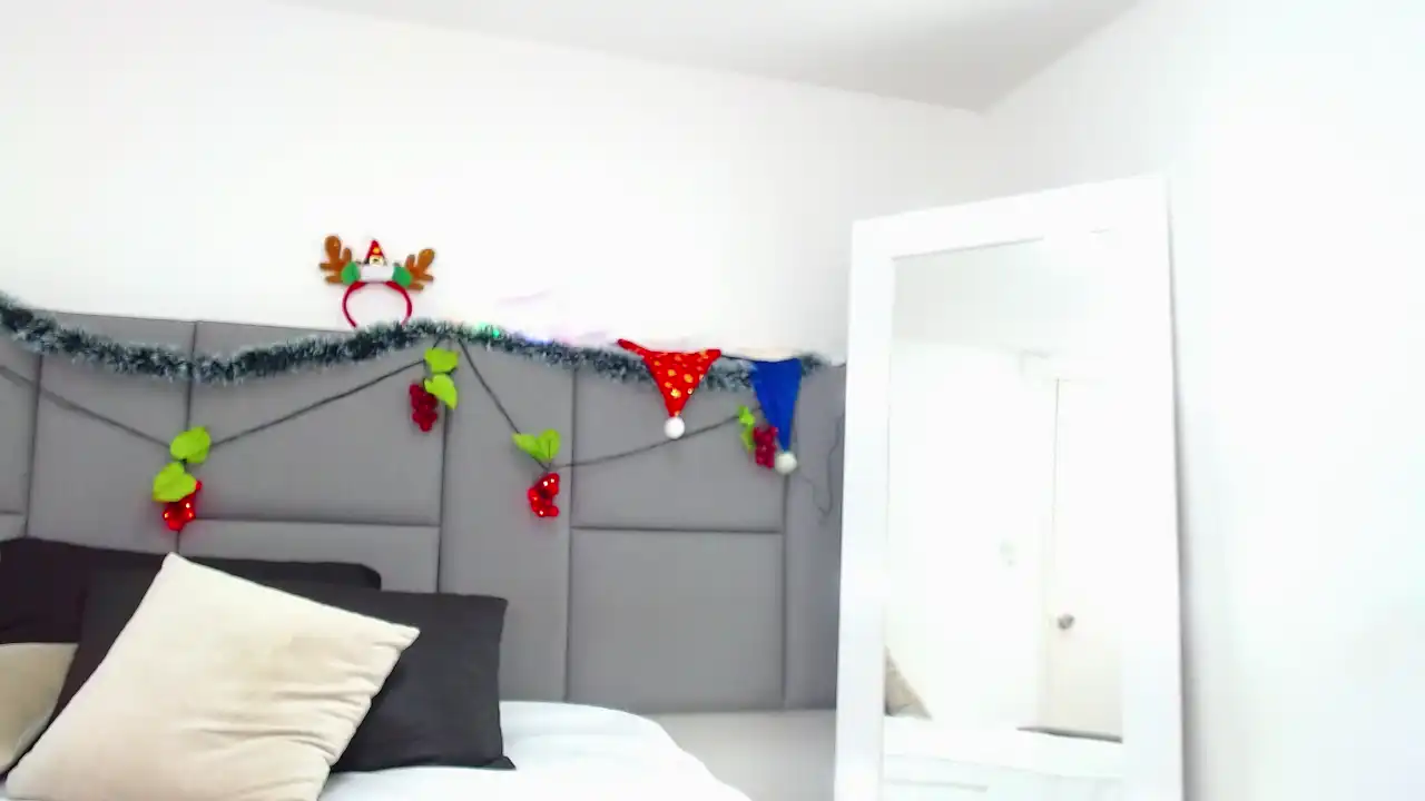 Charlotterouse – [Xlovecam] First Time Multi Goal Show Homemade – 2026-01-16 08:32:11