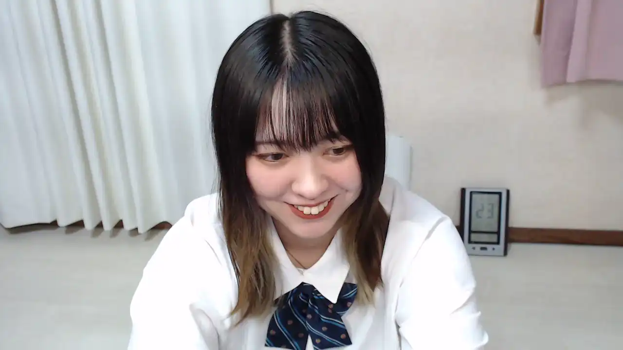 Ayu8 – [Sakuralive] Playing On Live Webcam Gets Lucky Caught On Webcam – 2025-06-01 10:41:49