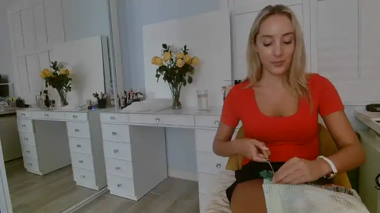 Daynaknight702 – [Streamate] Amazing Ticket Show Chat – 2025-08-28 10:43:03