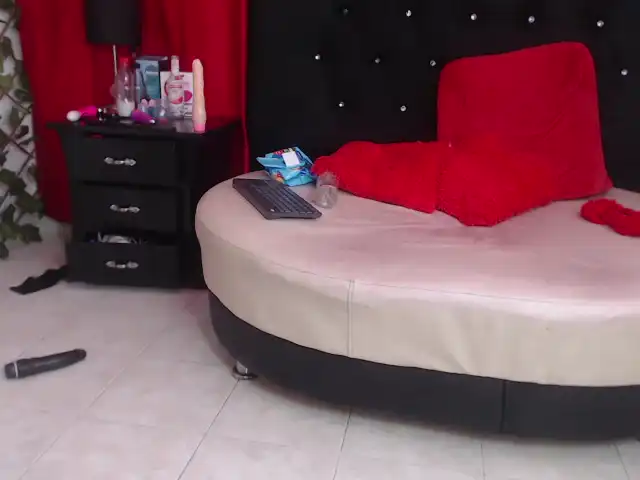 Ashleykatelyn – [Xlovecam] Home Alone Free Watch Ride – 2025-12-17 14:32:10