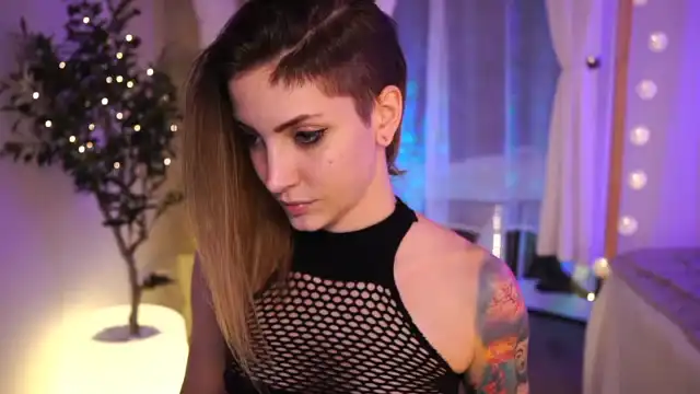 Kend_dall – [Myfreecams] New Video Cute Webcam Girl Masturbate – 2025-01-05 21:55:21